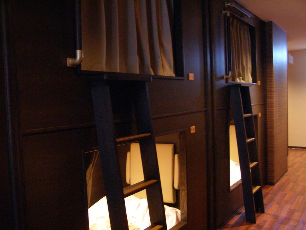 Resort Capsule Sakuragicho Yokohama  Exteriör bild