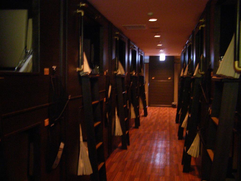 Resort Capsule Sakuragicho Yokohama  Exteriör bild